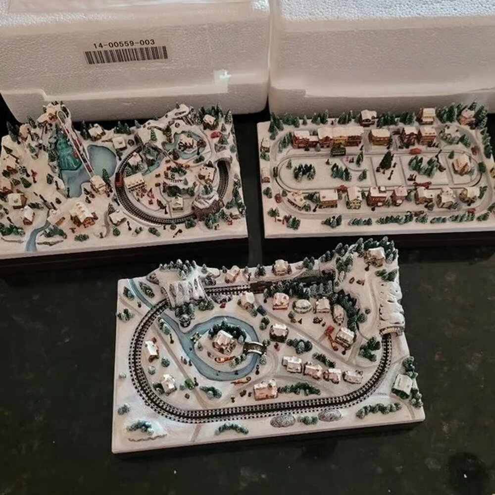 Thomas kinkade Christmas minatures lights up country christmas main street ski